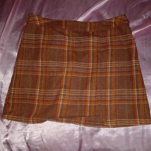 Plaid skirt from Tinseltown